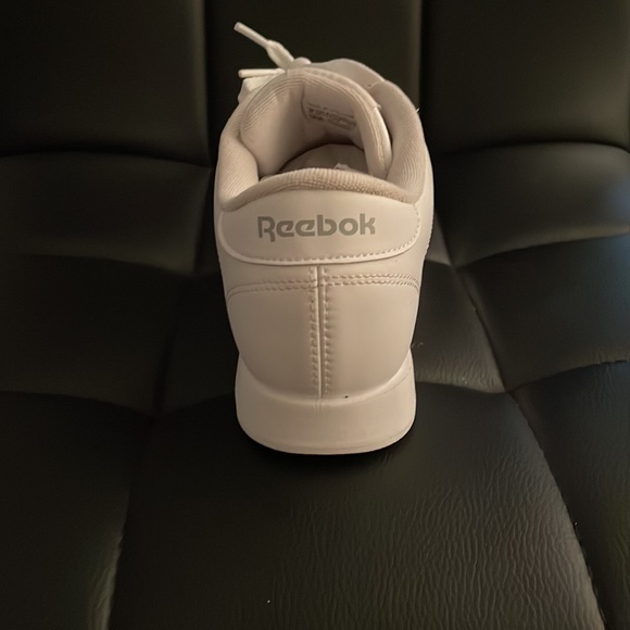 Classic Princess Reebok - Picture 4 of 4